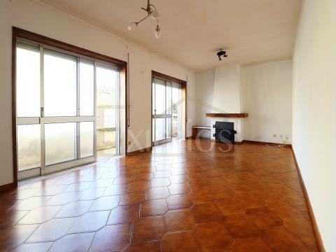 3 bedroom apartment in Mindelo for sale
