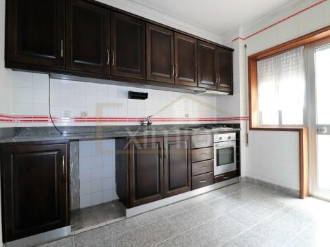 3 bedroom apartment in Mindelo for sale