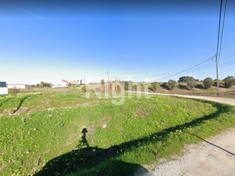 Plot of land with 711m2 in Alcochete
