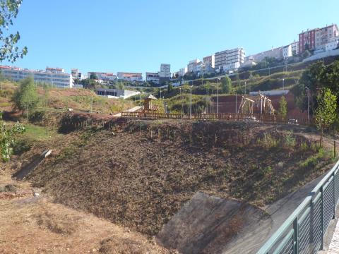 Lote de Terreno para Construção - Coimbra