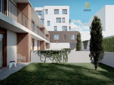 Moradia T2 Duplex nova com jardim junto ao Marquês