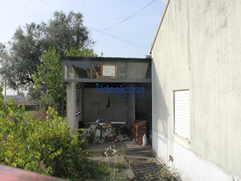 House with land for sale, on the outskirts of Coimbra