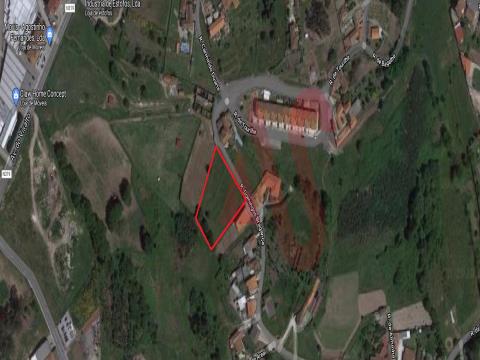 Building land with 3180 m2 in Sobrosa, Paredes