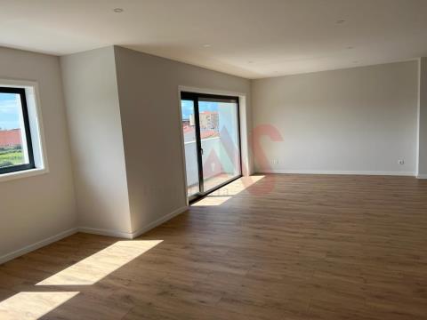 Nuevo apartamento de 3 dormitorios en la 2ª planta en Póvoa de Varzim