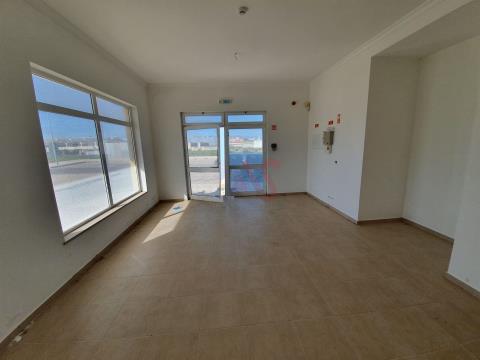 Shop with 35.8 m2 in Algoz, Silves