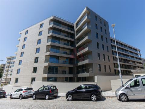 Apartamento de luxo novo T2, no último piso, Monsanto Urban Terrace - Porto