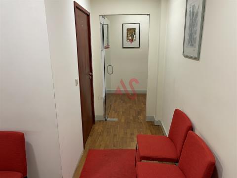 Office for rent in the center of Barcelos