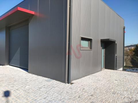Warehouse for commerce and services in Serzedelo, Guimarães