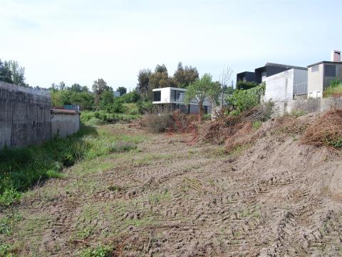Land for construction with 1.821m2 in Santo Tirso