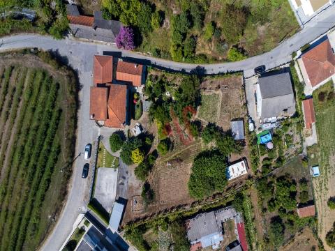 Land with 2184m2 in Sande São Clemente, Guimarães