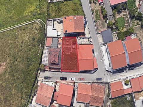 Building land with 193.65 m2 in Guifões, Matosinhos