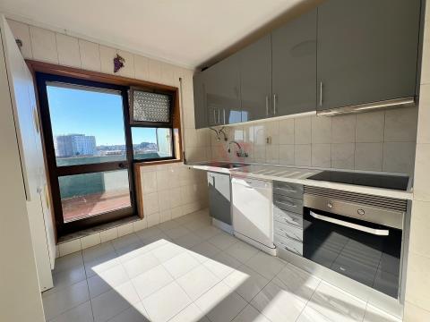 2 bedroom apartment with terrace in Rio Tinto.
