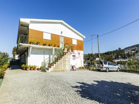 Einstöckiges Haus mit 2 Schlafzimmern in Infias, Vizela
