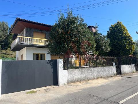 6 bedroom detached villa with pool in Lordelo, Guimarães