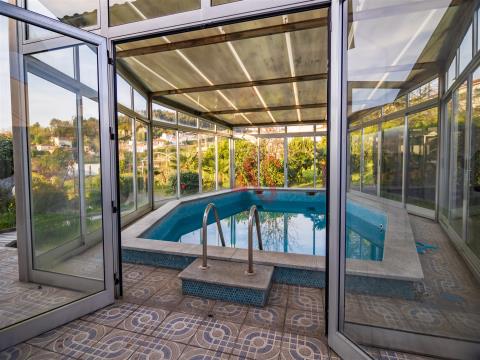Villa individuelle avec piscine intérieure à Infias, Vizela
