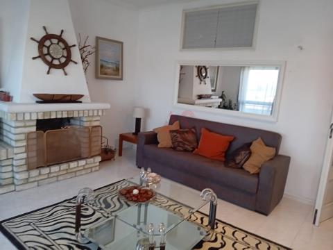 1+1 bedroom apartment for rent on the 1st line of the Sea in Azurara, Vila do Conde