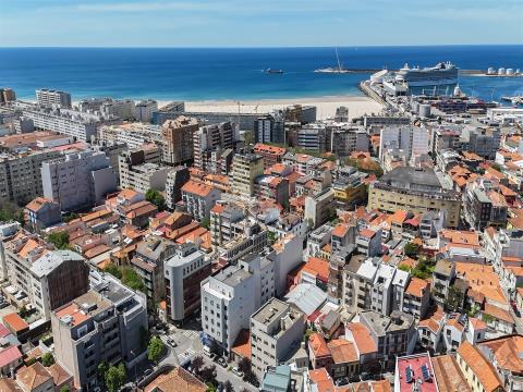 Renovated 2+1 bedroom apartment in Matosinhos, just 6 minutes walk from the beach
