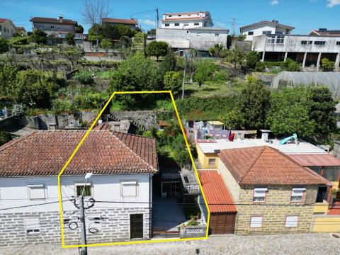 Doppelhaushälfte mit 3 Schlafzimmern in Santo Tirso