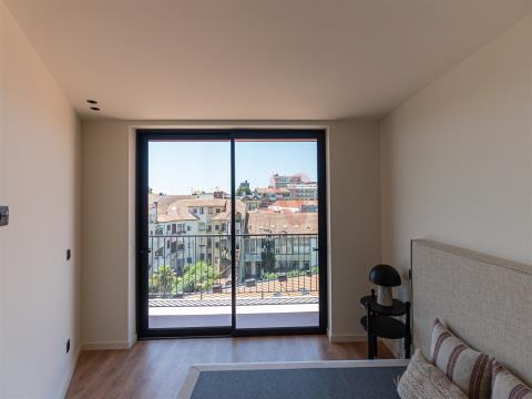 Appartamento duplex con 2 camere da letto arredato e attrezzato a Bonfim, Porto