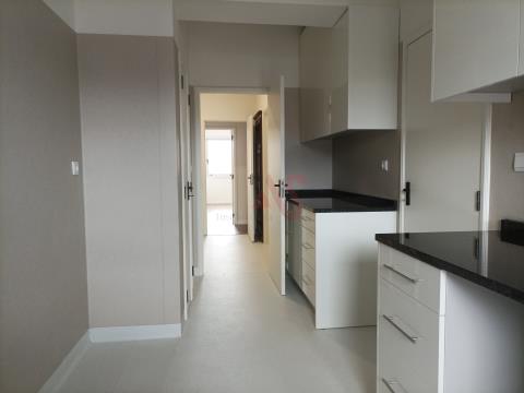 3+1 bedroom apartment for rent in the center of Santo Tirso