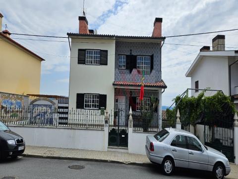 Chalet de 5 dormitorios en Torrados, Felgueiras