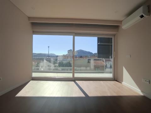 Nouvel appartement T4 avec une excellente qualité de construction à Setúbal
