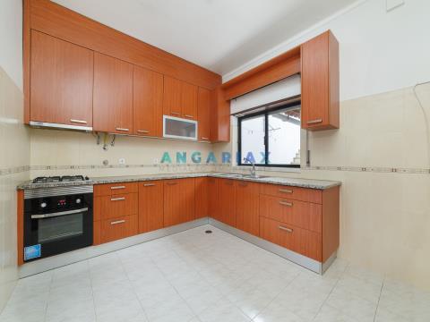 ANG939 - Apartamento T3 para Venda em Porto de Mós, Leiria