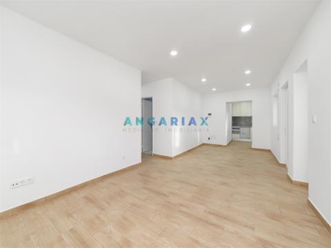 ANG968 - Apartamento T3, para Venda, em Parceiros e Azoia, Leiria