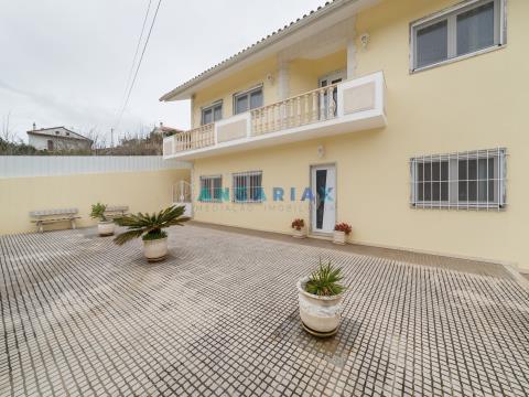 ANG999 - Maison 4 chambres  à Vendre à Carvalhal Benfeito, Caldas da Rainha