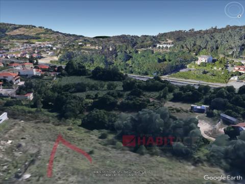 Plot of land for construction with 743.45m2 for sale in S. Mamede, Braga