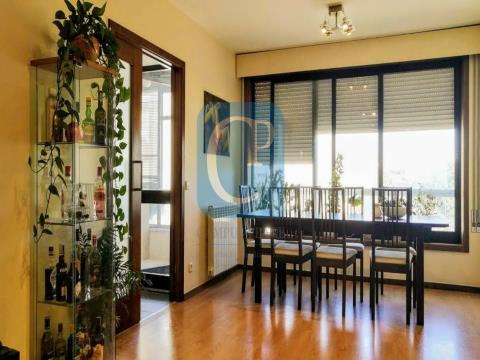 3 bedroom apartment for sale in Foz do Douro