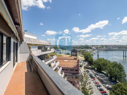 3 bedroom apartment in Varandas do Douro Building, Porto