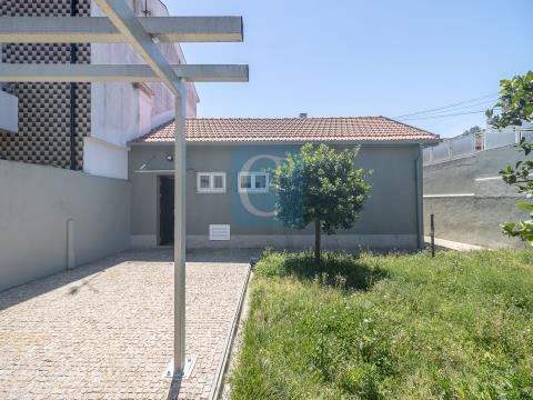 Moradia T3 remodelada em Paranhos, Porto