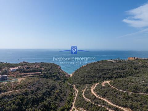 Large, modern 4 bedroom villa with pool and stunning sea views, between Carvoeiro and Ferragudo