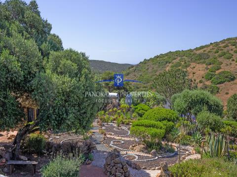 Beautiful 2 bedroom villa with landscaped gardens in tranquil area close to beach, Raposeira