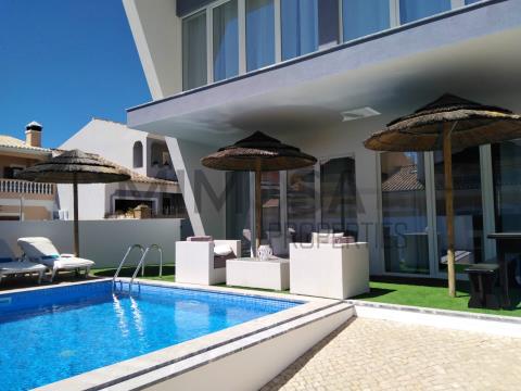 Villa de 3 dormitorios con piscina cerca de la playa en Lagos