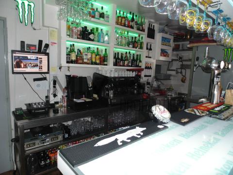 Fantástico snack-bar em funcionamento nos arredores de Lagos