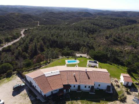 Luxury Residence in Vale de Figueiras