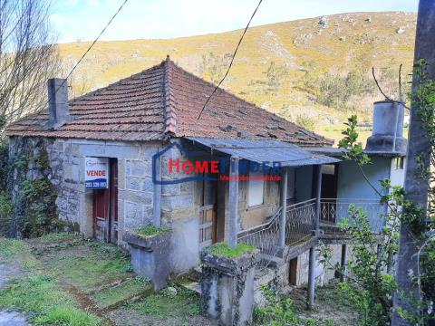 House for restoration - Fiães, Melgaço