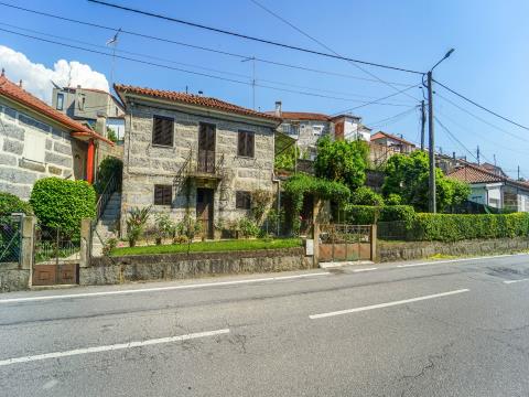 Casa de piedra de 3 dormitorios en Creixomil, Guimarães