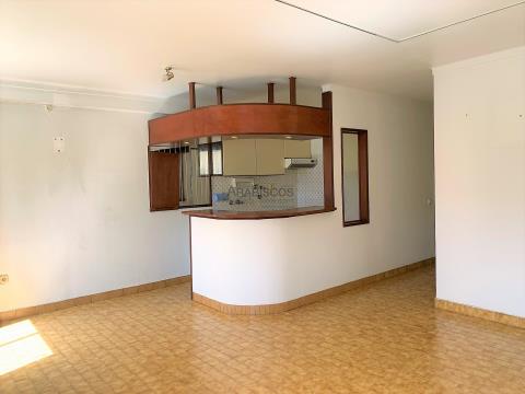 Apartamento T1 - Arrecadação - Varanda - Quinta da Malata - Portimão - Algarve