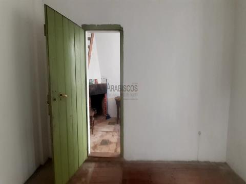 2 bedroom detached house to renovate - Montes de Alvor