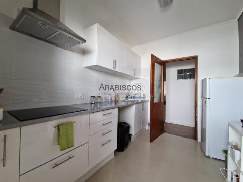 Wohnung T3 - Küche und 2 Bäder renoviert - Neue Sanitäranlagen - Speisekammer - Portimão Zentrum
