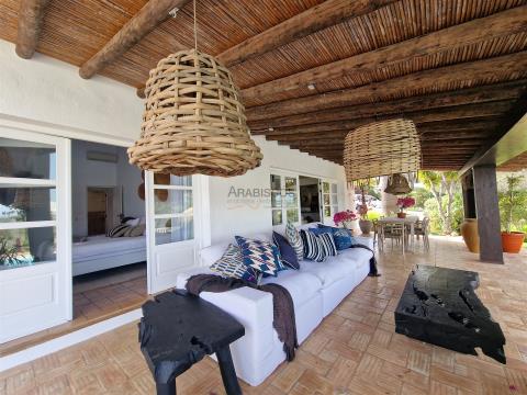 4 bedroom villa - 2.500 m2 plot - swimming pool - countryside - mountain and sea views - Portimão -