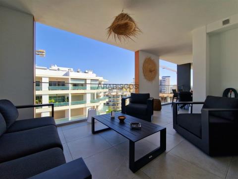 Apartamento T2 - Varanda com 38 m2 - Mobilado - Lugar Garagem - Jardins do Amparo - Portimão