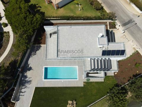 Villa T4 Neu - Luxuriöse Ausstattung - Meerblick - Beheizter Pool - Ferragudo - Algarve