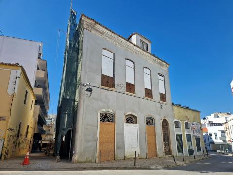 Building for rehabilitation - ARU Zone - Portimão - Centre - Algarve