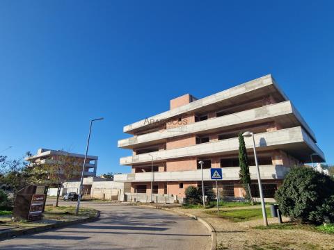 Piso T3 - Nuevo - Condominio Privado - Piscina - 2 Aparcamientos - Vale Lagar - Portimão - Algarve