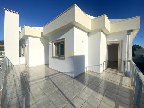 4 bedroom house, with sea views, in Buarcos!