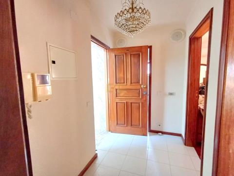 1 bedroom apartment, with terrace, in Tavarede!